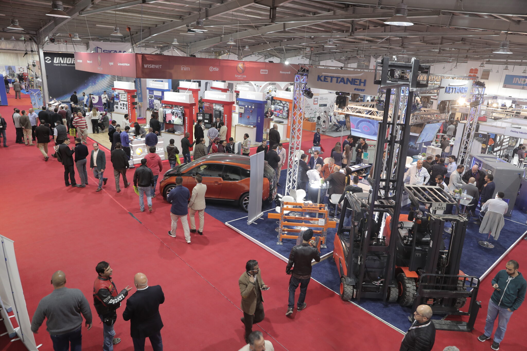 Arab Expo in the Middle East showcasing industrial machinery, electricity, solar energy, and renewable technologies